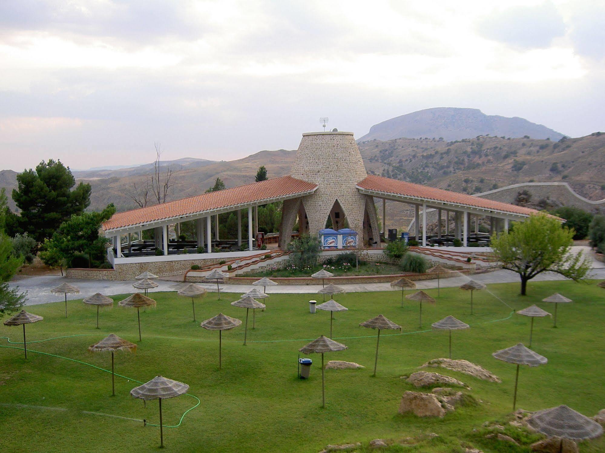 Balneario De Alicun De Las Torres Villanueva de las Torres Exterior foto